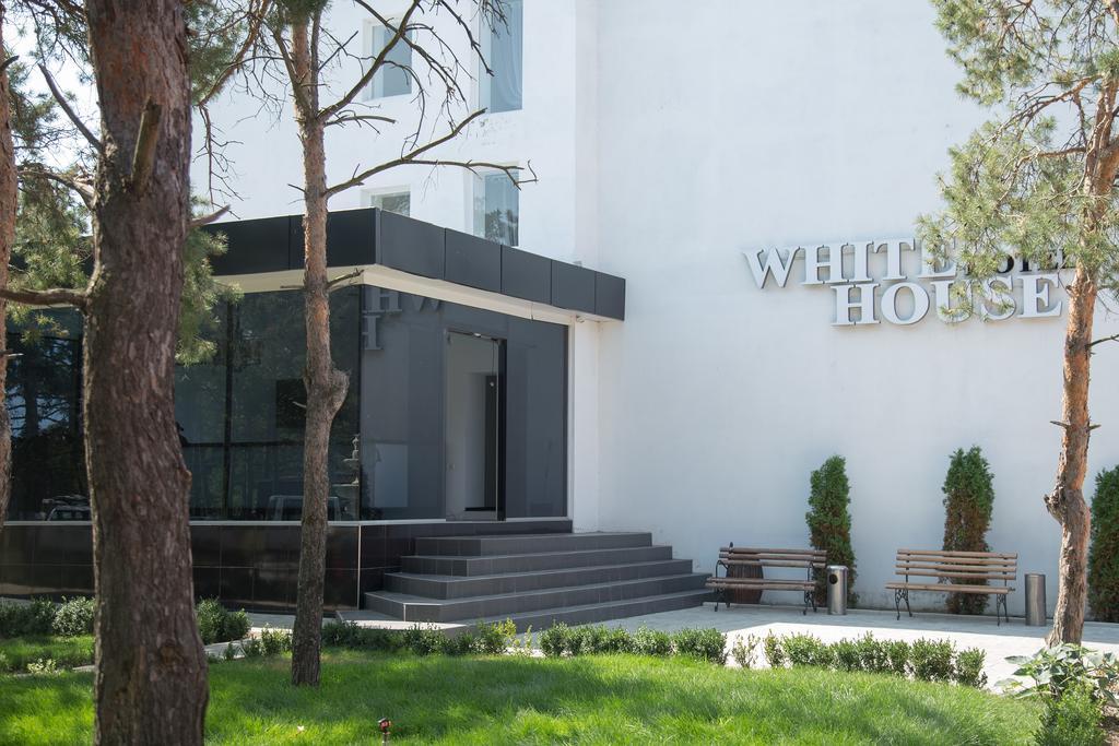 Hotel White House Brg Koblevo Exterior photo